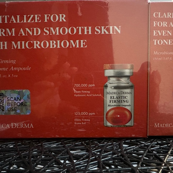madeca derma Other - Elastic Firming Microbiome Ampoule - Red